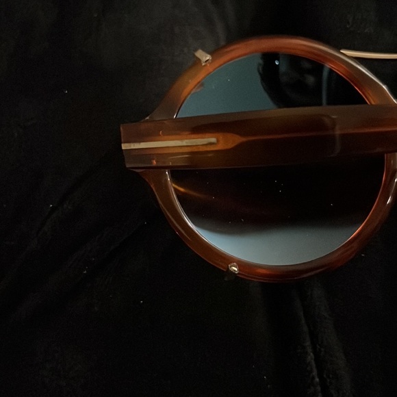 AuthenticTom Ford “Sakia” Sunglasses - Picture 8 of 15